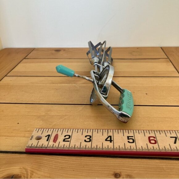 Maynard Manual Egg Beater Vintage Kitchen Hand Crank Whisk Aqua Green #54 - Picture 8 of 10